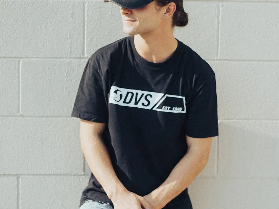 DVS EST 1995 T-SHIRT