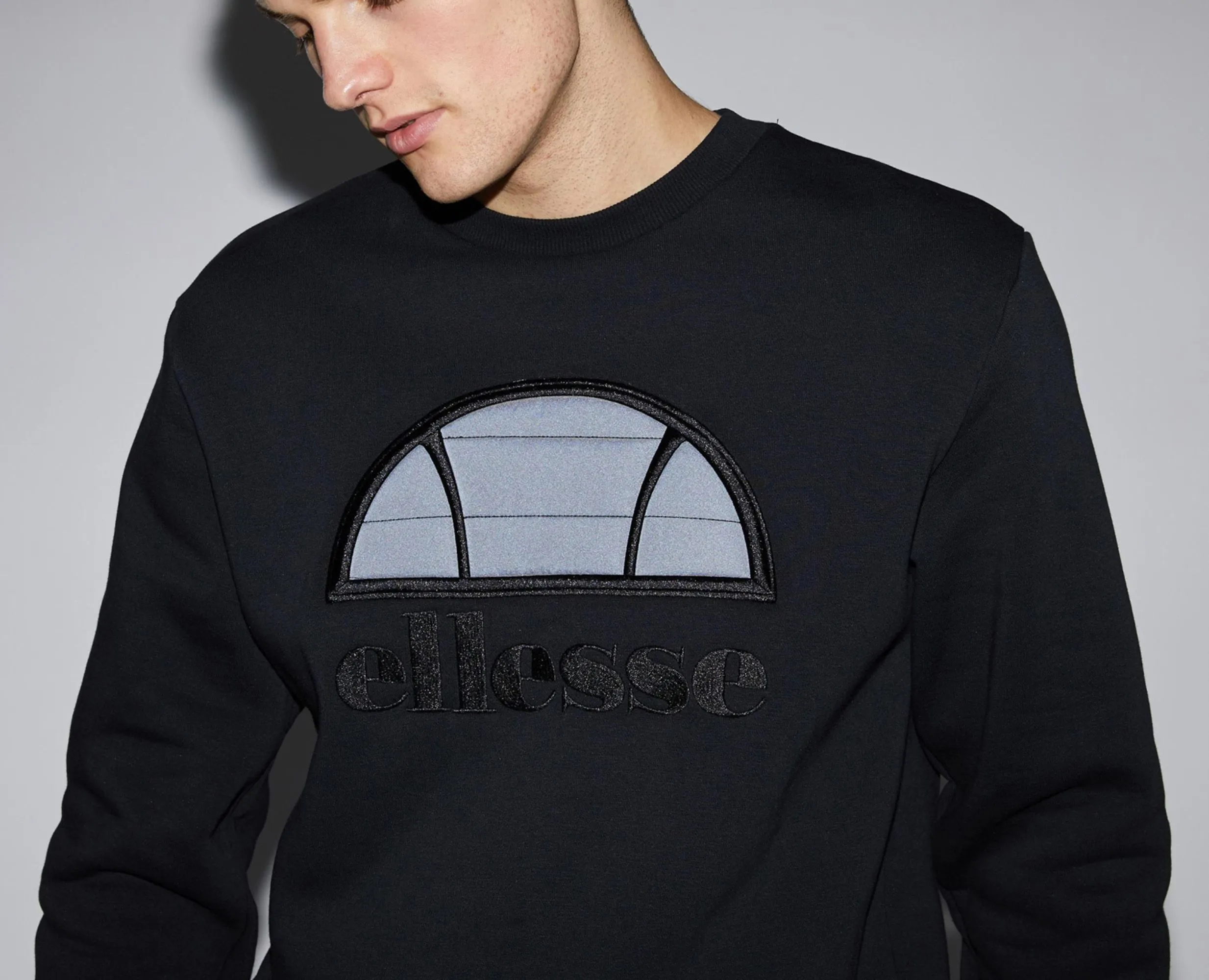 Ellesse Manto Logo Crew Neck Sweatshirt Black