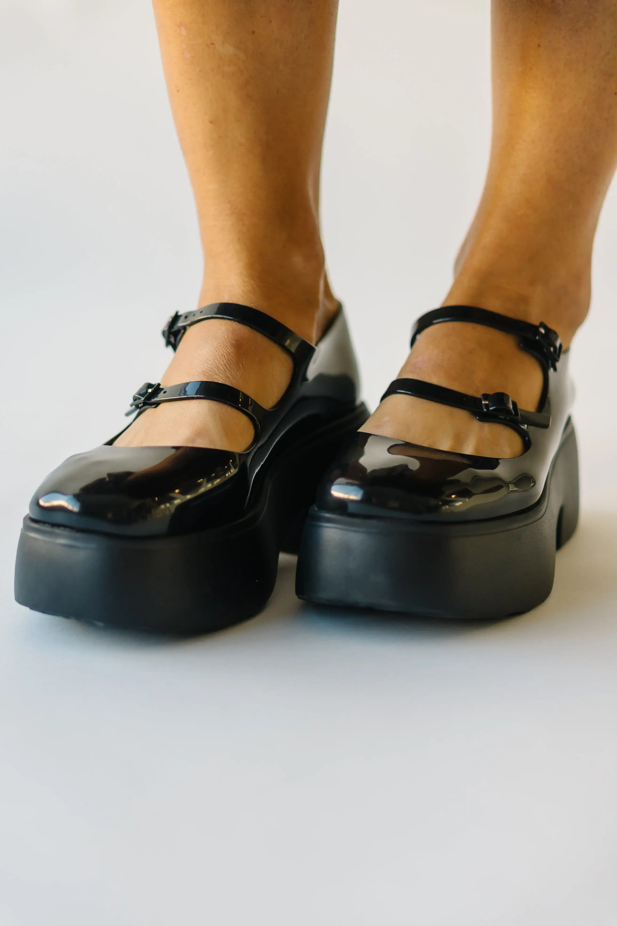 Melissa: Farah Jelly Platform in Black